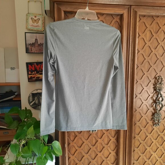 FILA SPORT® Basic Workout Long Sleeve Tee -  Gray Heather, Size S, NWOT! - Picture 9 of 16